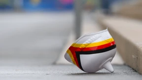 Wie kamen deutsche Hooligans ins Stadion?