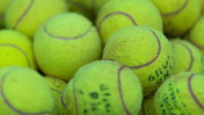 Frauen rauf auf den Platz