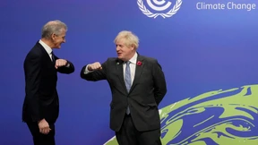 Boris Johnson begrüßt die Teilnehmer