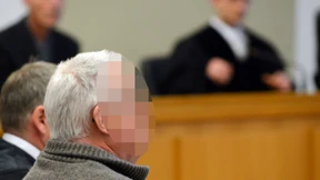 Früherer Koenigs-Büroleiter auf der Anklagebank