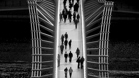 Über den Abgründen