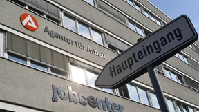 Wie reich dürfen Hartz-IV-Empfänger sein?