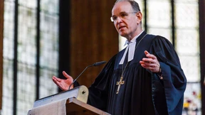 Landesbischof Meister lehnt Rücktrittsforderung ab