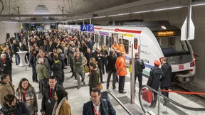 Jungfernfahrt in Frankfurter S-Bahn-Station