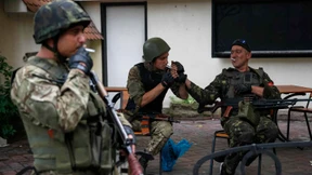 Regierungssoldaten sperren Zufahrten nach Donezk