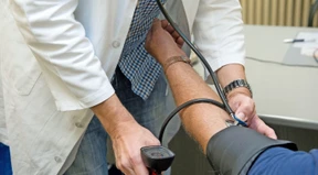 19.700 Euro Monatsertrag für Praxisinhaber im Schnitt