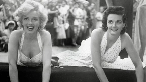 Hinter dem Stetl liegt der Strand