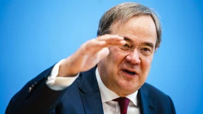 Laschet fordert „Belastungsmoratorium“ für die Wirtschaft