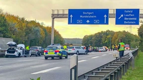 Fast 900.000 Euro Schaden nach Massenkarambolage auf A 81