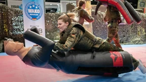 Sie rekrutieren zwischen Proteinshakes