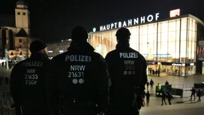 Grünen-Vorsitzende Peter relativiert Polizei-Kritik