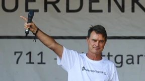 Thomas Berthold spricht bei „Querdenken“-Demo