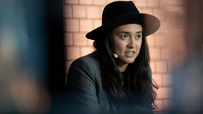 Wie Einsamkeit die Demokratie gefährdet – „Junge Köpfe“ mit Diana Kinnert