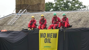 Aktivisten verhüllen Haus des britischen Premiers