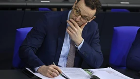 Spahn warnt vor Falschmeldungen