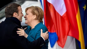 Merkel: „Herausforderungen Hand in Hand angehen“