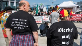 Tausende protestieren gegen Rechtspopulisten