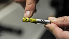 Jugendliche blenden Lokführer mit Laserpointern