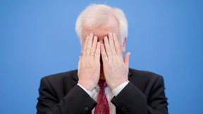 Seehofers „Reiseprobleme“