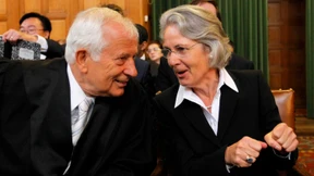 Heikle Fragen in Den Haag