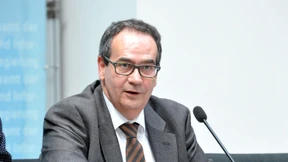 Er erfand die Schlagzeile „Wir sind Papst“