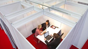 Geschäftsanbahnung im Kabuff