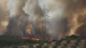 1500 Menschen verlassen Häuser wegen Waldbrand in Spanien