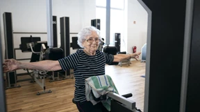 Diese Frau trotzt dem Alter mit Krafttraining