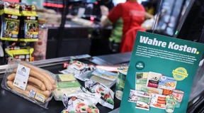 „Tagesschau“ führt WDR-Mitarbeiterin als Supermarktkundin vor