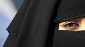 Vollverschleiert an der Werft