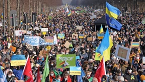 Mehr als 100 000 bei Friedensdemo in Berlin