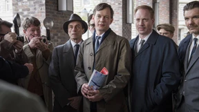 Die tollkühnen Herren in ihren schicken Anzügen