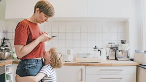 Ja, ich bin eine Smartphone-Mutter. Wie soll es denn anders gehen?