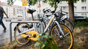 Leihfahrräder von Obike werden abgeschleppt