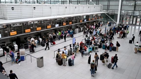 Er betrog mutmaßlich um Millionen – Festnahme am Flughafen München