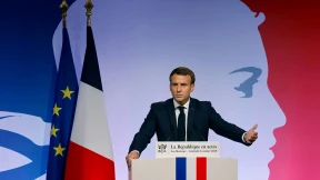 Hat Macron noch eine Chance gegen die Islamisten?