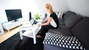 Arbeitsecke im Wohnzimmer bleibt Privatvergnügen