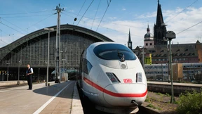 Was 300 Stundenkilometer kosten