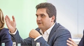 Wiesbaden hat einen neuen Kämmerer