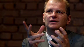 Mit Charme und Faust