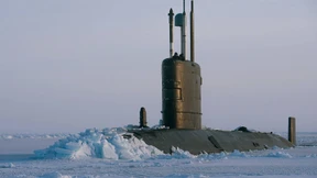 Britisches U-Boot durchbricht Arktis-Eis
