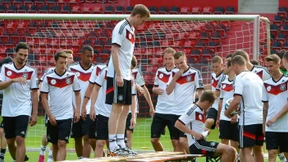 Löw nimmt’s leicht