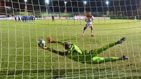 Torwart Batz hält fünf Elfmeter