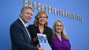 Wie blauäugig kann man sein?