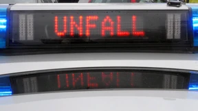 Zwei Verletzte bei Unfall mit vier Fahrzeugen