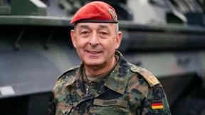 Erfahrener General zieht gegen Corona ins Feld