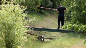 Ein Toter bei Erdfall in Garten – Untersuchungen dauern an