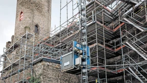 Ein sehr großes Puzzle aus Serizit-Gneis