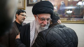 Revolutionsführer Chamenei: Irans Kräfte sollen Amerika treffen