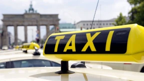Taxifahrer protestieren gegen Konkurrenz aus dem Internet